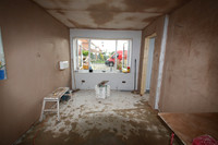 Walls & ceiling plastered
